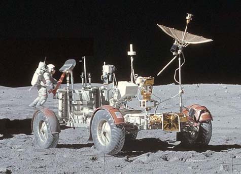 Foto del rover Buggy del Apolo 16