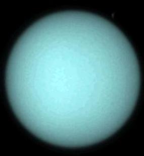 Foto en color real de Urano