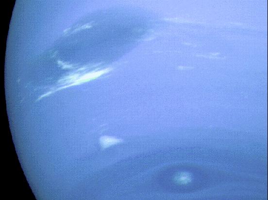 Nubes irregulares en Neptuno